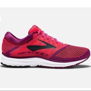 Brooks Revel DNA Running Shoe Size 9